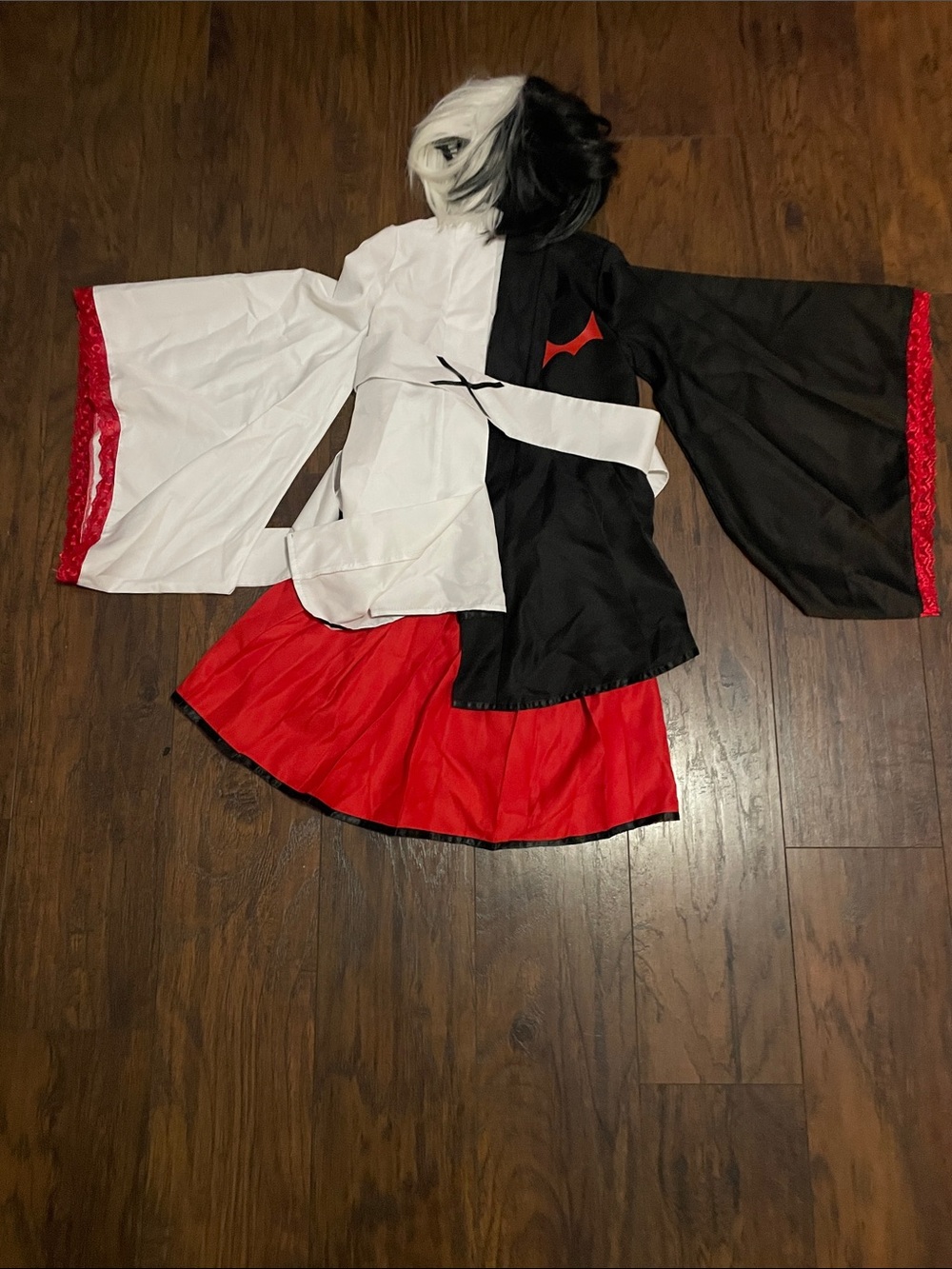 Women’s, White & Red Villain Kimono Costume danganronpa